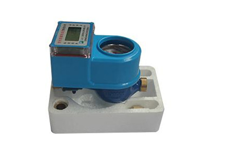 选择多流束旋翼式水表时需考虑哪些因素？